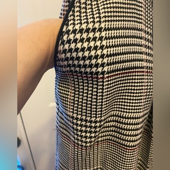 NWT PLUS SIZE KARL LAGERFELD BLACK & WHITE SKIRT SIZE 16 - Picture 4 of 6